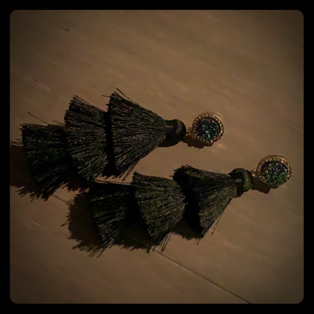 Cute flapper earrings